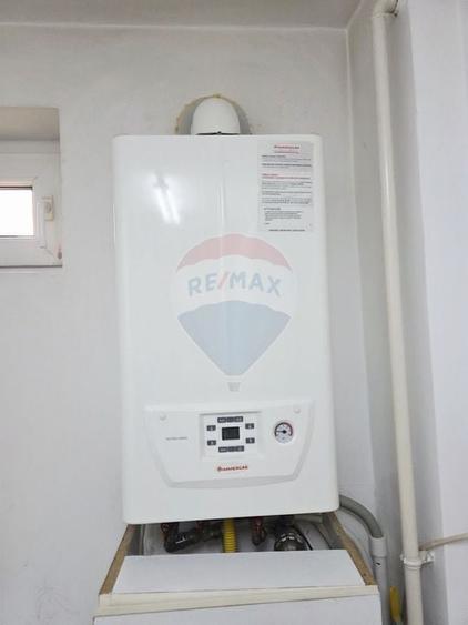 Apartament cu 4 camere de vânzare în zona Calea Romanului - 23