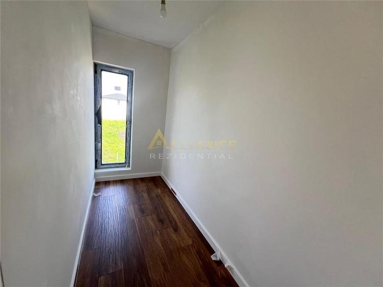 Vila Individuala  - 4 camere - 3 bai-teren -320-600 M de STV - 12