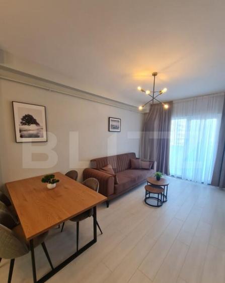 Apartament semidecomandat, lift, parcare subterana, zona Ero - 1
