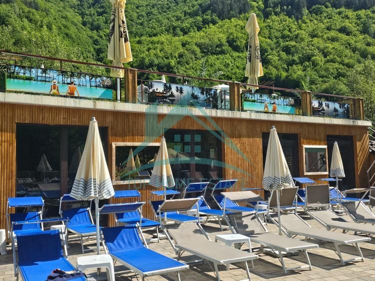 De vanzare, cabana turistica cu restaurant, piscina , si spatiu de cazare! - 2