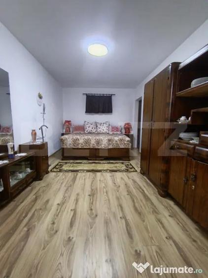 Casa cu 3 camere ?i teren in suprafa?a de 2000 mp - 2