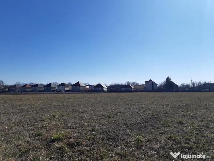 Teren intravilan construibil zona rezidentiala Lunca Calnicului 2325mp - 2