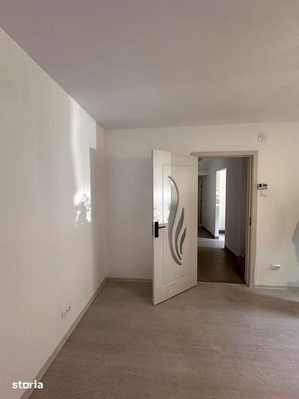 De vanzare garsoniera cf 1, zona excelenta Pret 38000 euro negociabil - 12