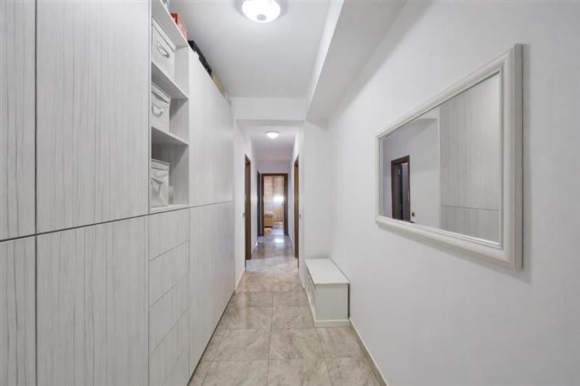 Tur 3D! Rezidenta calibrata,terasa,spatiu auxiliar,Isaran,Tractorul,Brasov - 3