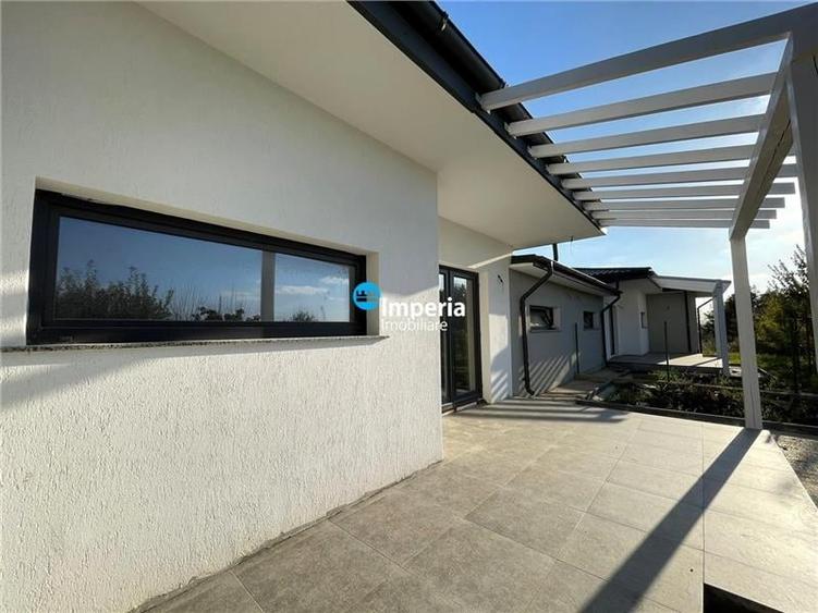 Casa plan parter tip duplex de vanzare,400 mp curte si garaj Breazu - 12