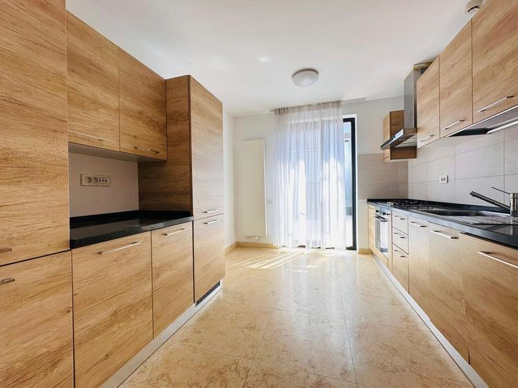 Oxford Gardens - 4 dormitoare || piscina - 3