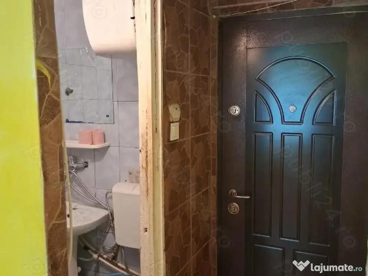 Podul de Piatra - garsoniera cu baie din constructie - 3