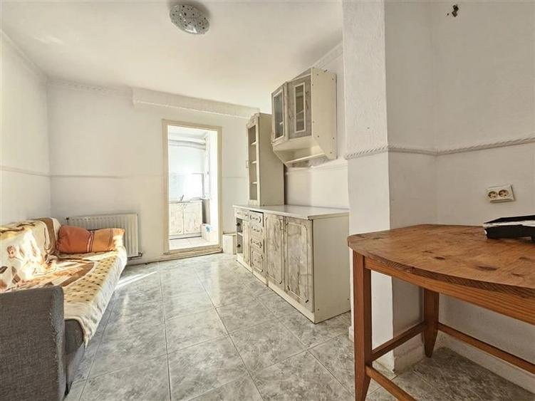 3 Camere Semimobilate, zona Centrala. - 5