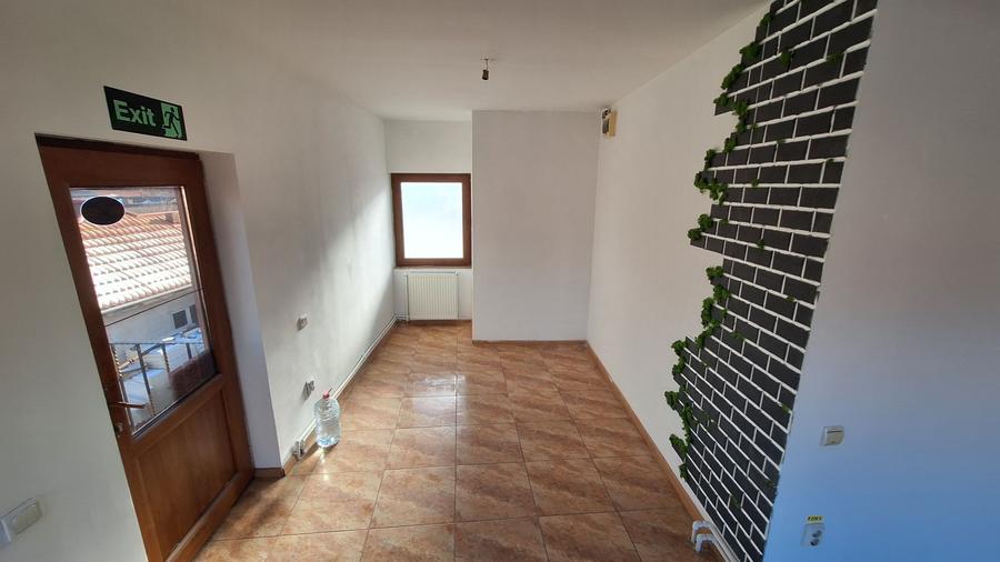 Spatiu comercial de inchiriat - Valu lui Traian - 6