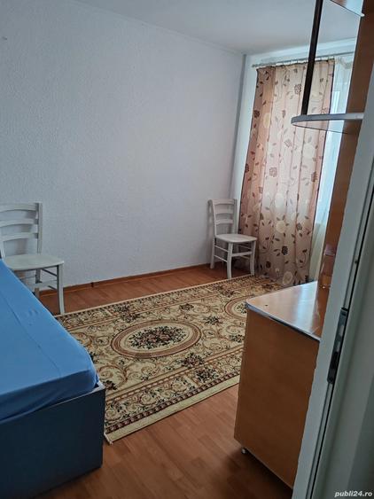 Apartament 2 camere de inchiriat Roman, str. Anton Pann, zona lini?tita 250 - 1