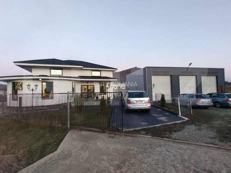 Casa de vanzare, plus afacere la cheie, la 25 de KM de Bistrita