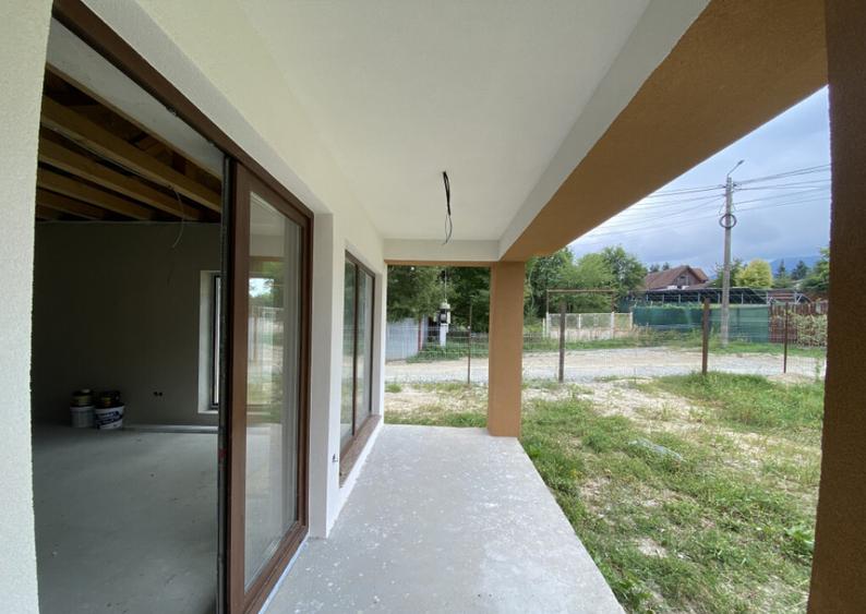 Casa single 4 camere, 130 mp, 2 fronturi stradale in Tocile - 3