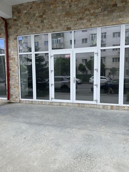 Spațiu comercial, de 520 mp, în Racova