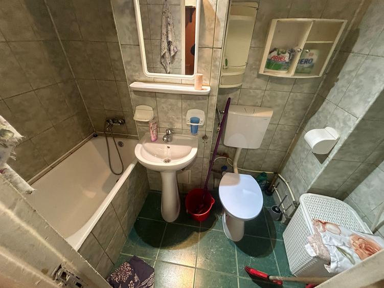 Garsoniera Titan Etaj 1 Bloc 1974 Reabilitat 7 Min Metrou - 5