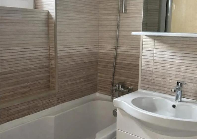 Proprietate personalizata, mobilata si echipata, Central, Br - 7