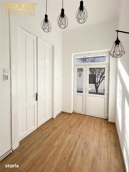 Apartament cu 3 camere, mobilat în Central