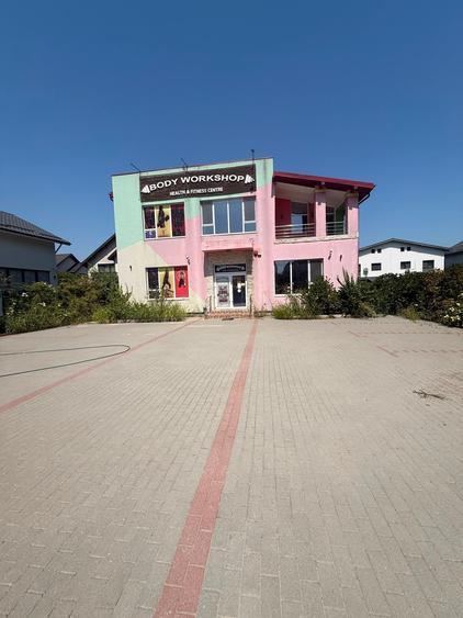 Spațiu comercial, de 650 mp, în Bragadiru