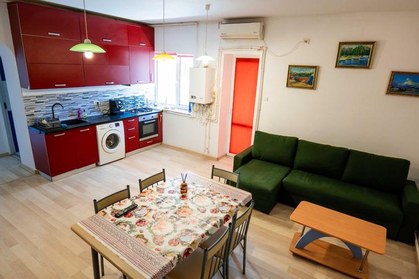 Apartament cu 2 camere decomandat în Peninsula