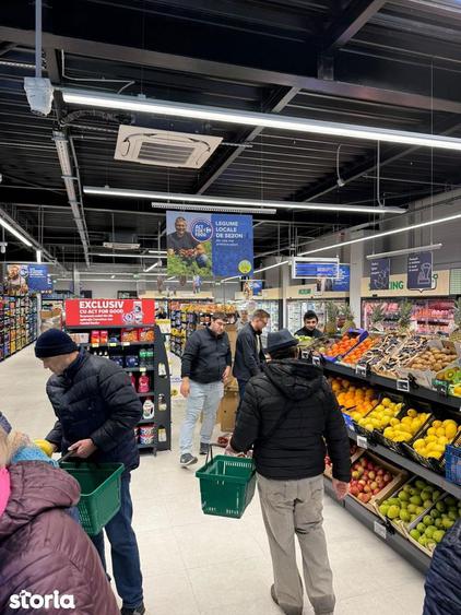 Spațiu comercial, de 326 mp, în Central