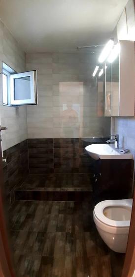 Apartament cu 3 camere decomandat în Aradului