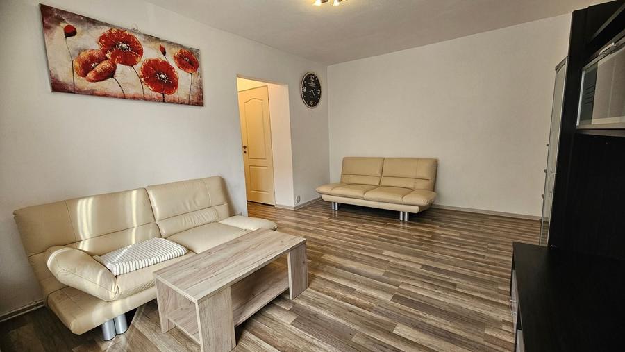 Apartament cu 2 camere semidecomandat, mobilat în Calea Dumbrăvii