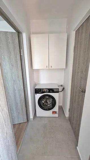 Apartament cu 2 camere semidecomandat în Centrul Civic