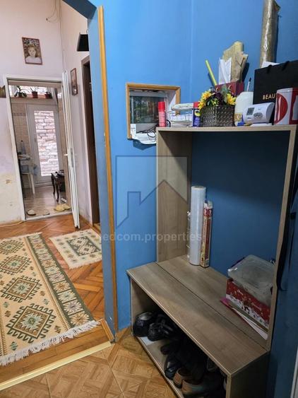 Apartament cu 4 camere decomandat, mobilat în Sebastian