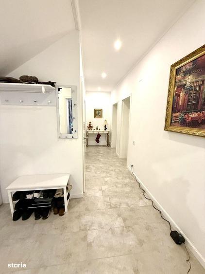 Casă cu 8 camere cu Teren 1310 Mp în Blejoi