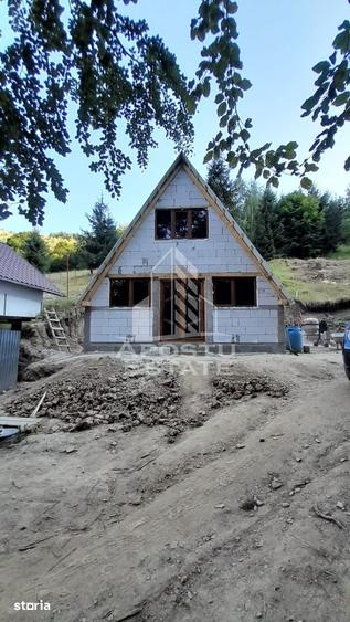 Casă cu 3 camere cu Teren 263 Mp în Central