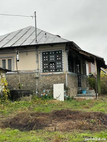 Casă cu 2 camere cu Teren 436 Mp în Plopu
