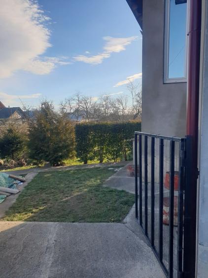 Casă cu 4 camere în Cornu Luncii
