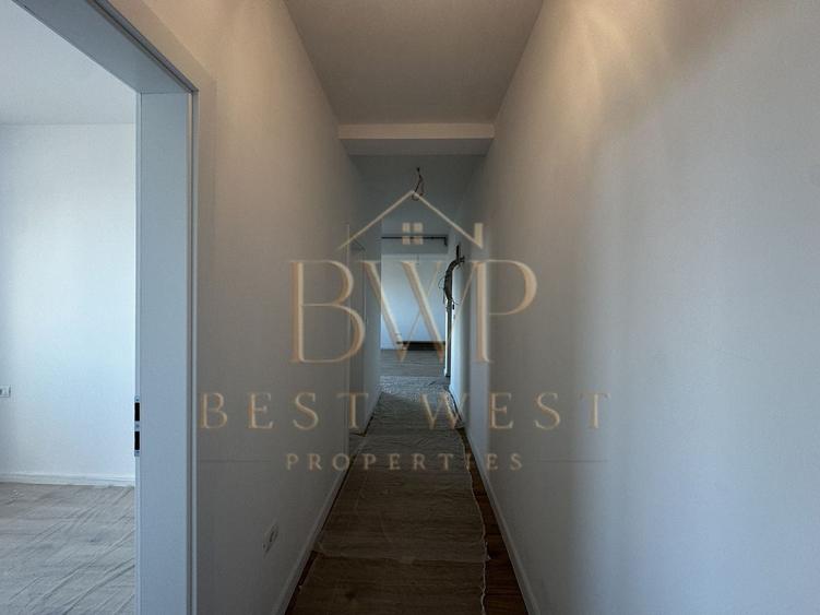 Apartament cu 3 camere semidecomandat în Urseni