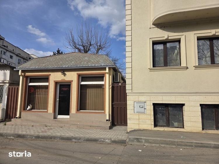 Casă cu 4 camere cu Teren 298.58 Mp în Central