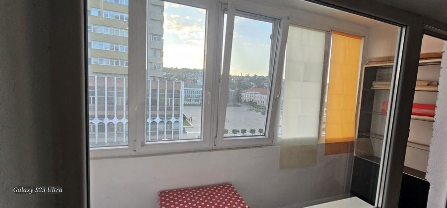 Apartament cu 3 camere nedecomandat în Stana