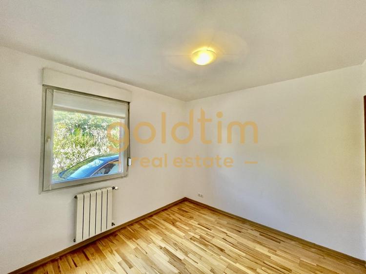 Duplex cu 6 camere cu Piscina în Iancu Nicolae
