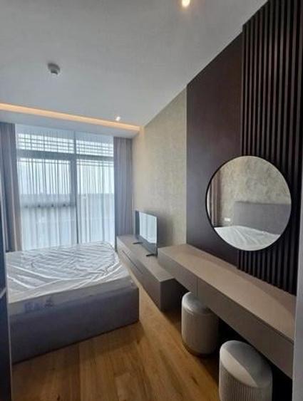 Apartament cu 3 camere semidecomandat în Floreasca