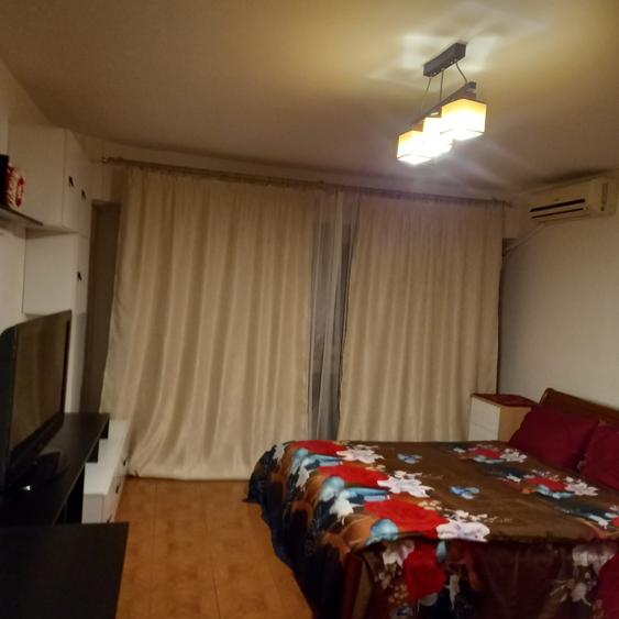 Garsonieră decomandată în Nerva Traian