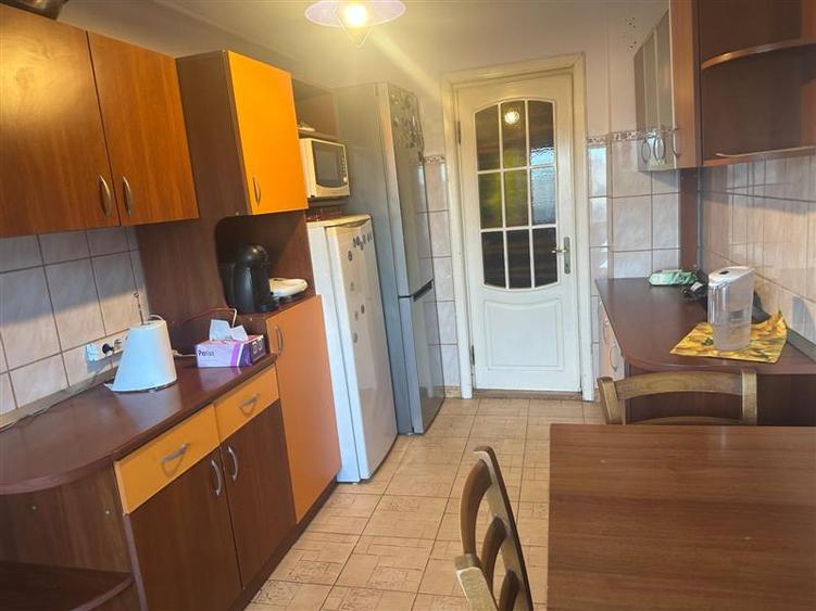 Apartament cu 4 camere decomandat, mobilat în Păcurari