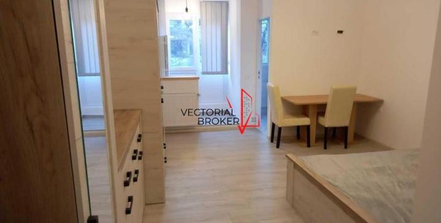 Garsoniera renovata, mobilata, et.3, libera, Basarabia- Costin Georgian - 2