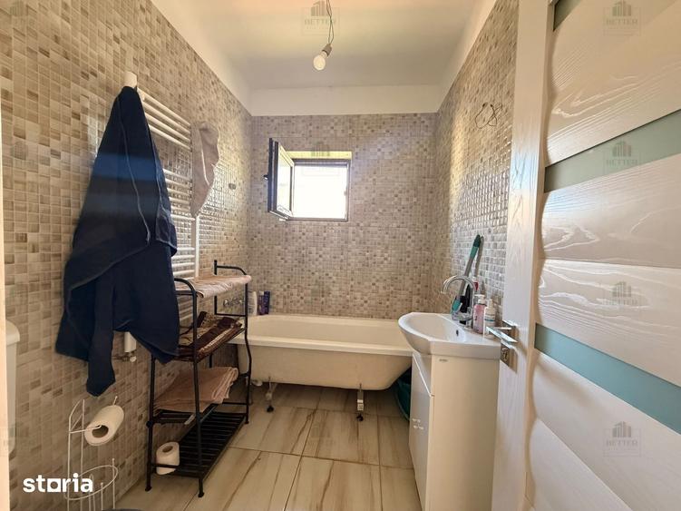 Casă cu 5 camere cu Teren 436 Mp în Berceni
