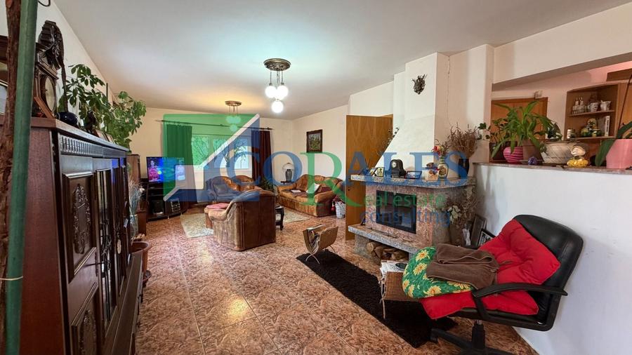 Casă individuală cu 5 camere cu Piscina în Chișoda