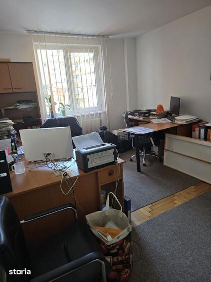 Apartament cu 4 camere în Central
