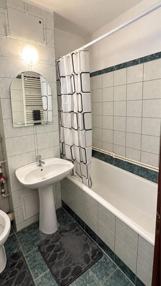 Garsonieră decomandată în Rovine
