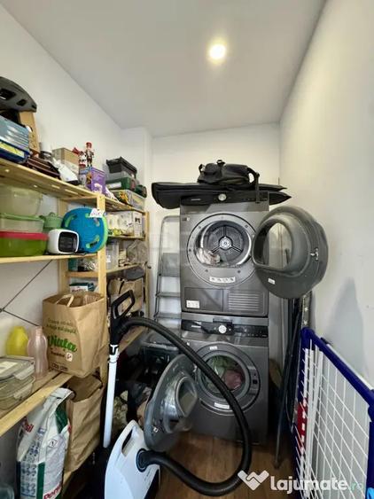 Apartament cu 3 camere decomandat în Banu Manta