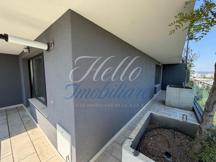 Penthouse cu 3 camere decomandat în Zorilor