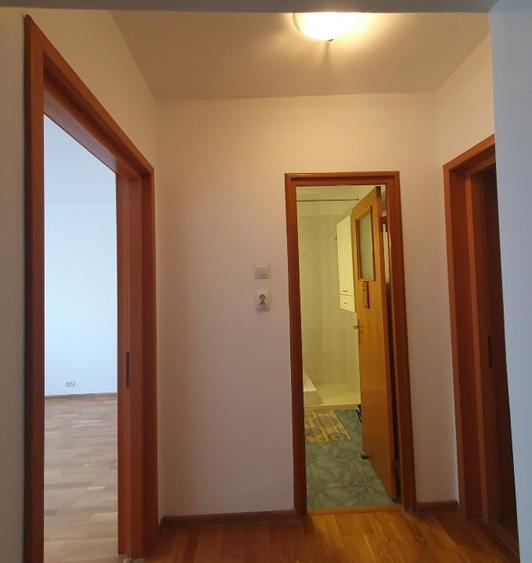 Proprietar vând apartament, 3 camere decomandate, 6/10, Bucur Obor - 10