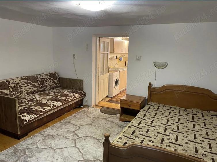 Ofer spre inchiriere garsoniera in zona centrala - 2