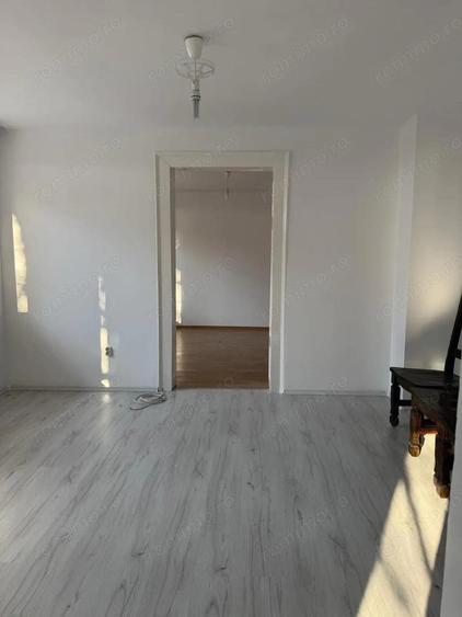 Central - Inchiriere casa 2 camere - Str. Revolutiei - 13