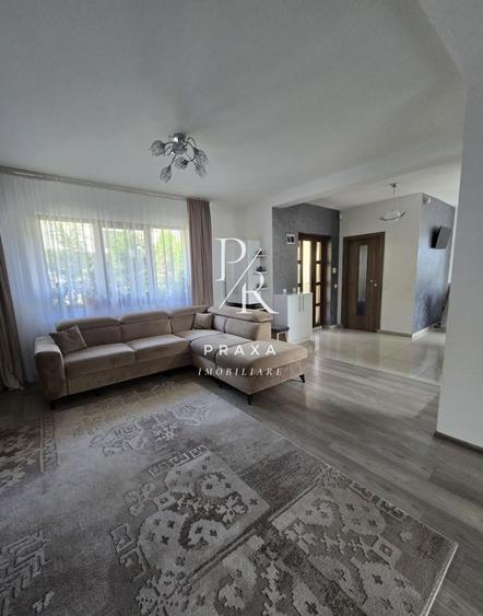 Duplex cu 4 camere cu Canalizare în Florești