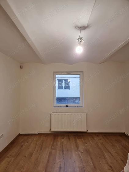 Vand apartament la casa central.